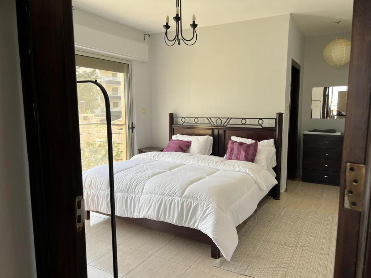 Ronza Elegant Apartment Аман Екстериор снимка
